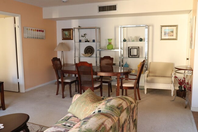 Foto del edificio - 87 Capri B