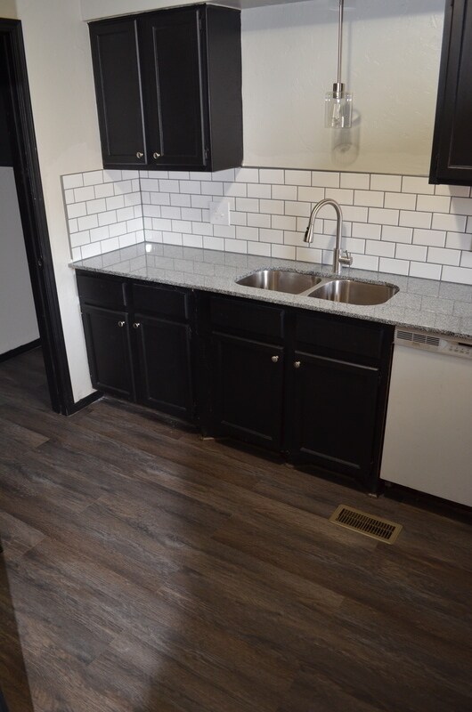 Building Photo - 7215 Edenborough Dr