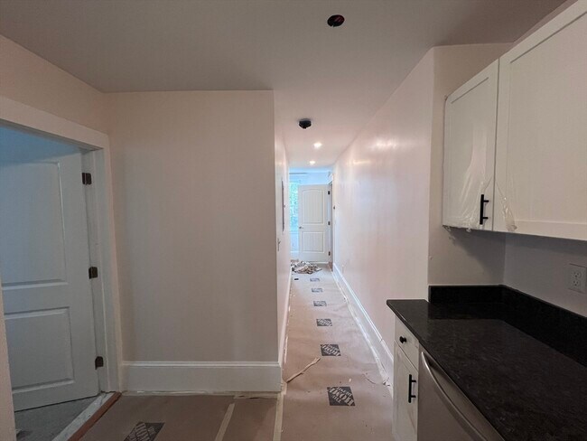 Building Photo - 69 Jaques St