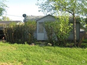 Building Photo - 528 Torrey St