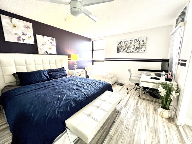 Foto del edificio - 1361 S Ocean Blvd