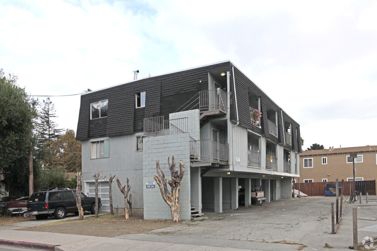 Building Photo - 3181-3183 William Ave