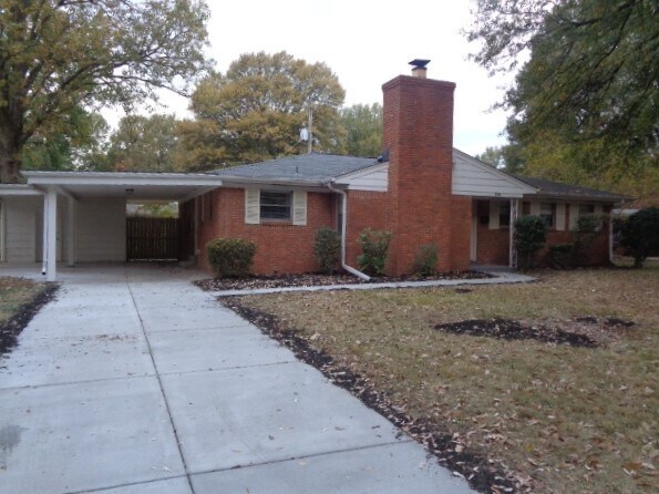 Primary Photo - 5060 Whiteway Drive
