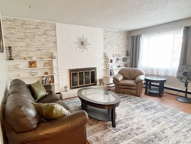 Photo - 3911 Dunsmuir Ct House