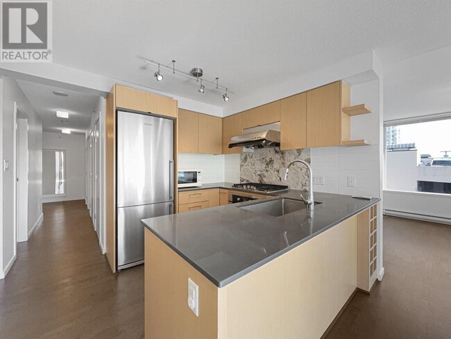 Building Photo - 7979-7979 Firbridge Way