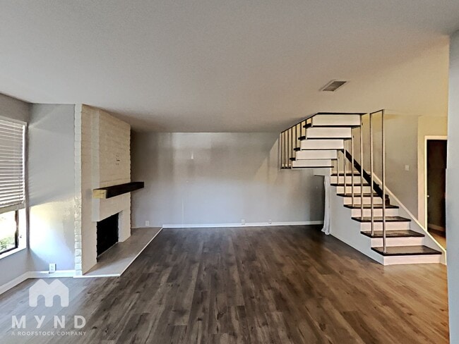 Building Photo - 10617 Caminito Cascara