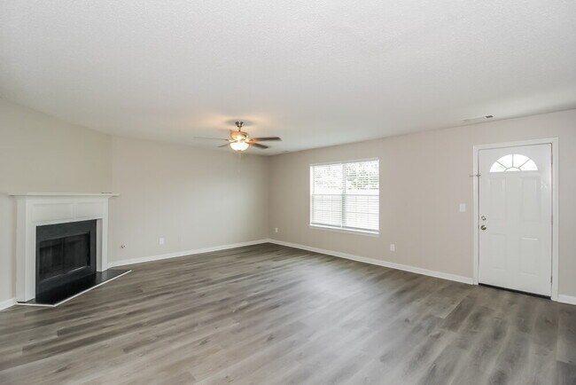 Building Photo - 4246 Holliday Rd