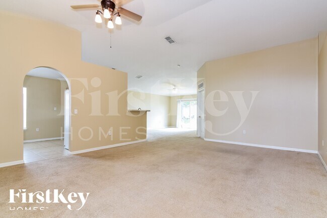 Foto del edificio - 3634 Queens Cove Blvd