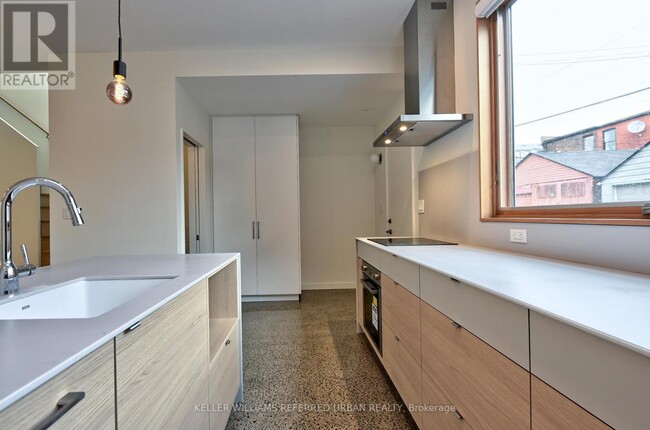 Building Photo - 37 Margueretta St