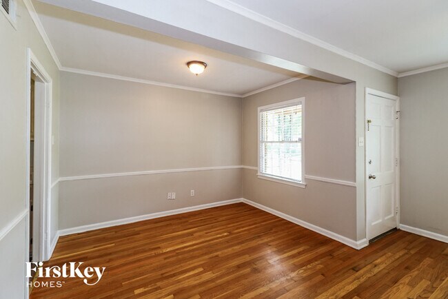 Foto del edificio - 1672 Sterling Dr
