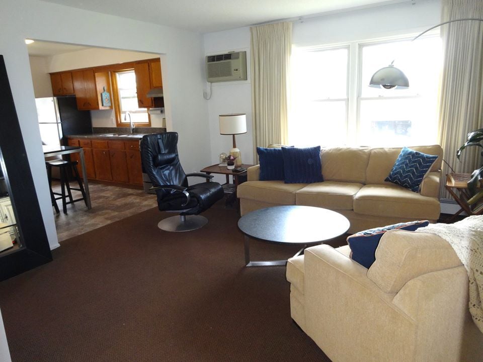 Open floor plan with plenty of windows. - 7224 33rd Ave N