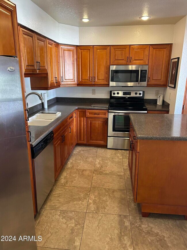 Foto del edificio - 9450 N 94th Pl