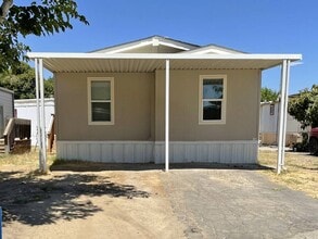 Building Photo - 541 E Sullivan St