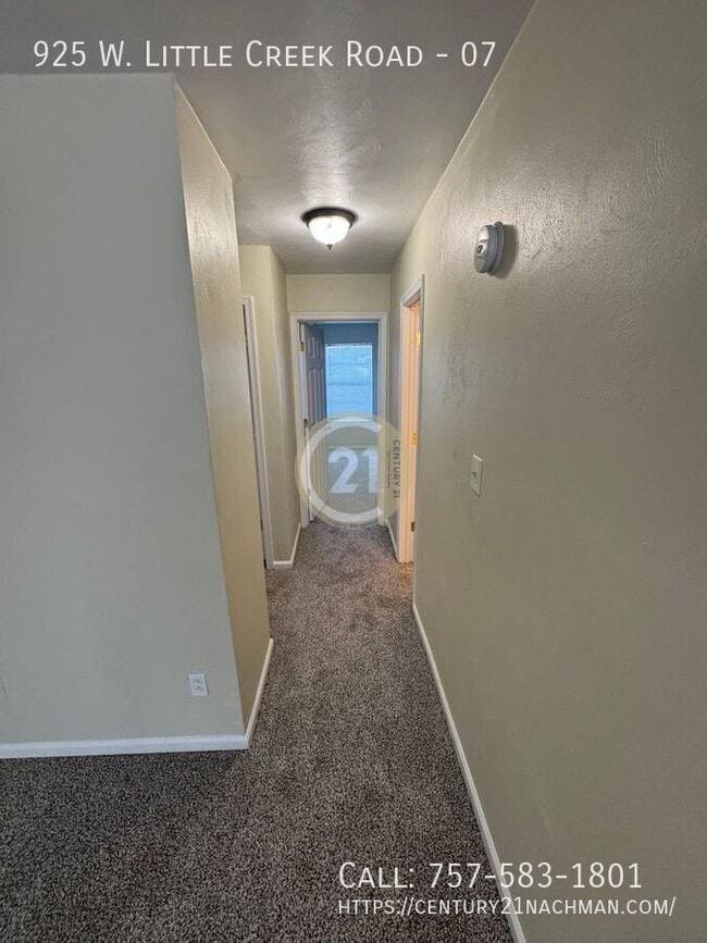 Foto del edificio - 925 W Little Creek Rd