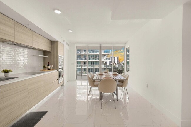 Foto del edificio - 6620 Indian Creek Dr