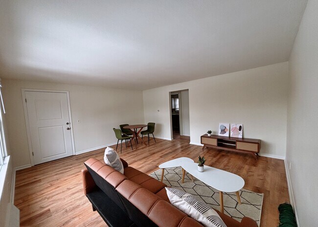 Building Photo - 1320 Westcott St