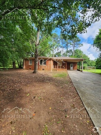 Building Photo - 643 Woodmont Cir