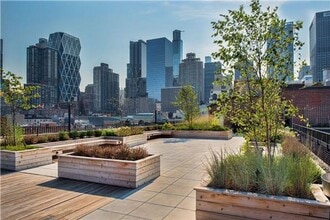 Building Photo - 416 W 52nd St