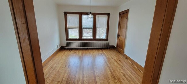 Building Photo - 1648 May St