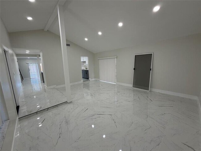 Building Photo - 1360 NW 94th Ave