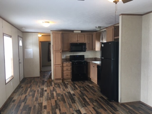 Building Photo - 34 Woodside Ln