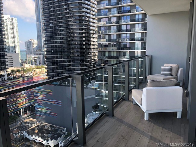 Foto del edificio - 88 SW 7th St