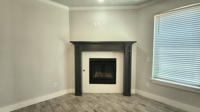 Building Photo - 17753 Walnut Creek Rd