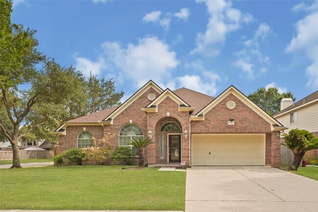 Building Photo - 17703 Riata Lk Dr