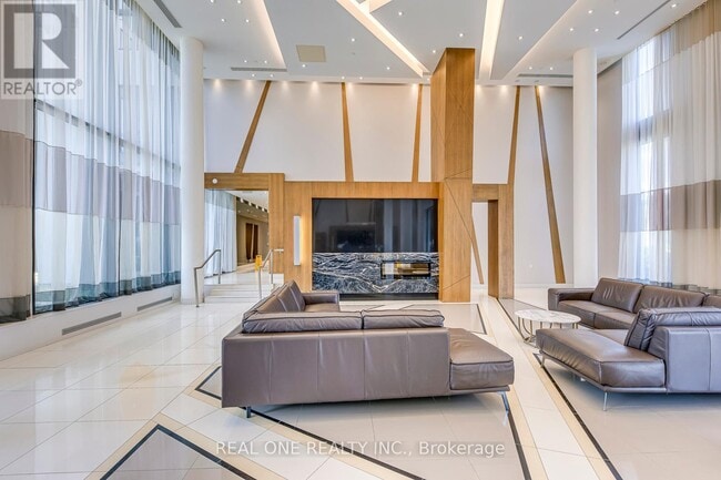 Photo du bâtiment - 55-455 Eglinton Ave W