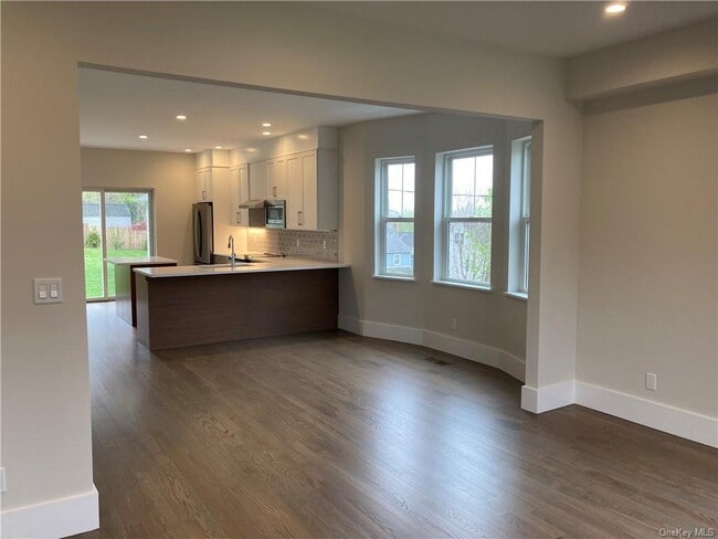 Building Photo - 21 Orchard Pkwy