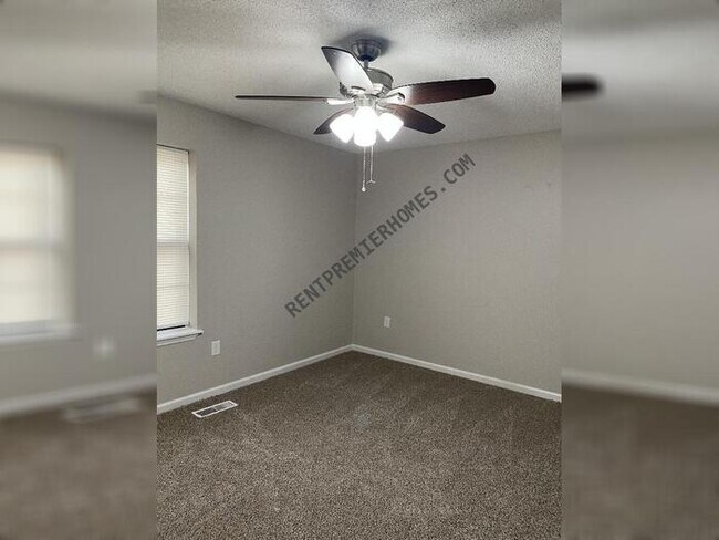 Foto del edificio - 3 Havenwood Ln