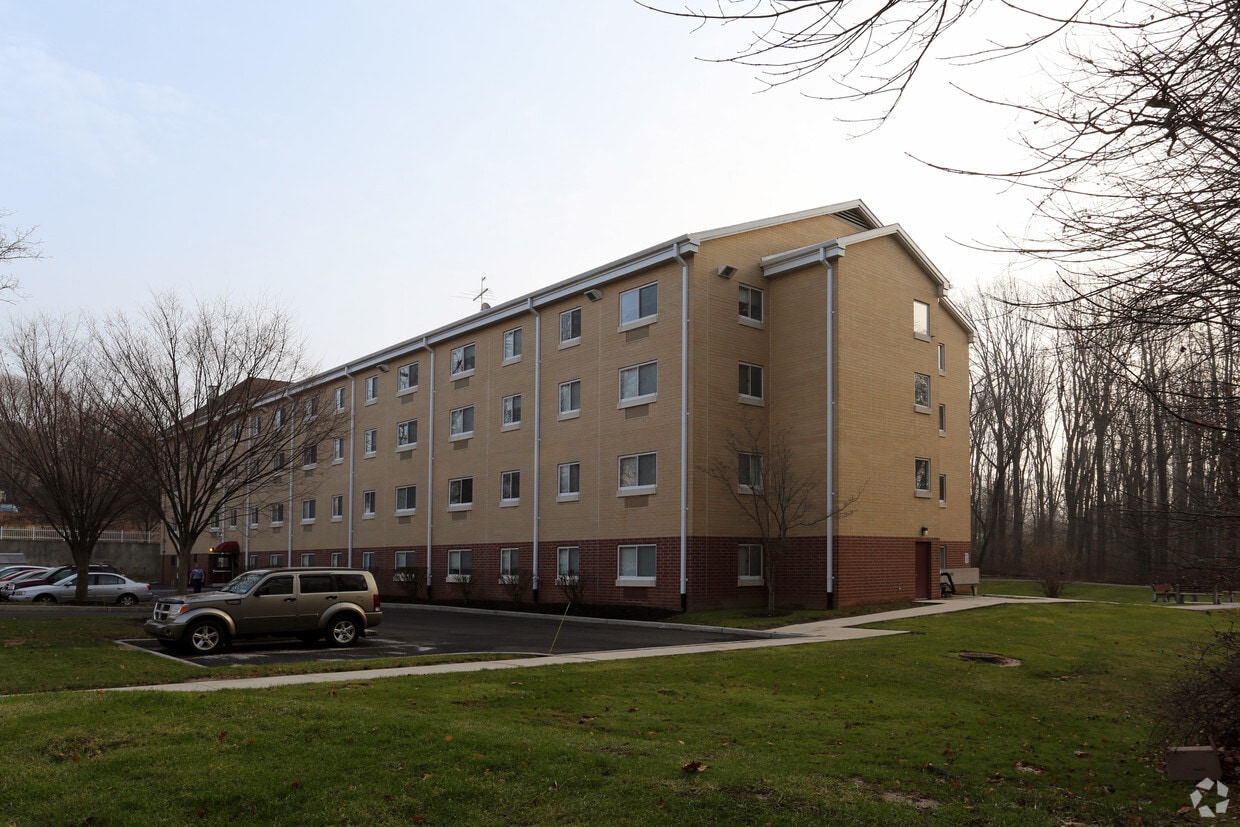 Building Photo - Sidewater House