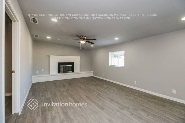 Building Photo - 1184 N California St