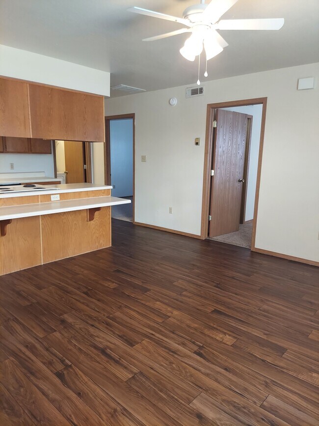 Foto del edificio - Cedar Creek Village Apartments and Townhomes