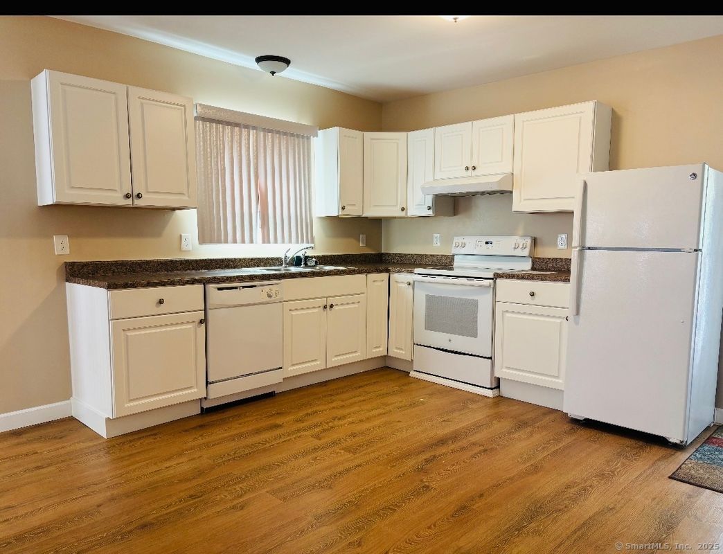 Foto principal - 139 Pythian Ave