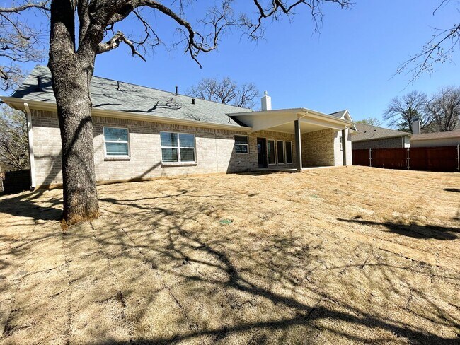 Building Photo - Built 2022! Beautiful Wooded, Private Lot
