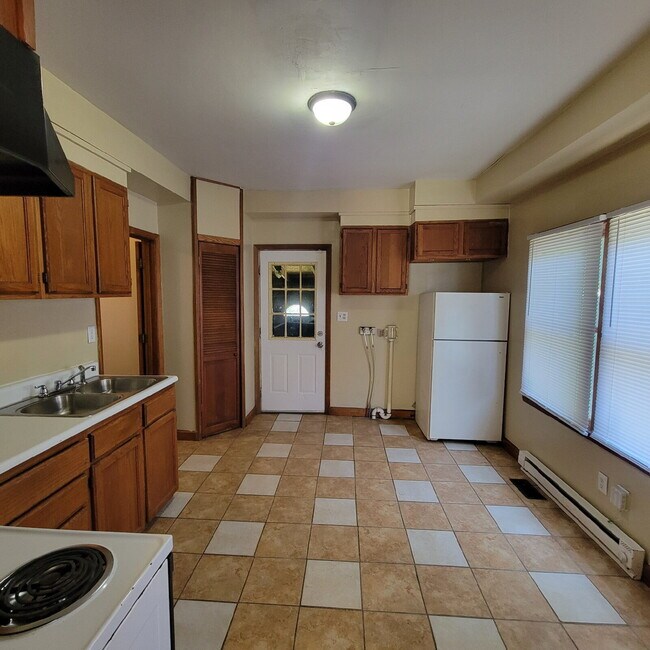 Foto del edificio - Near Southeast 2BR House!