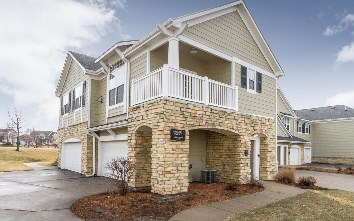 6810 Hemingway St, Johnston, IA 50131 Townhome Rentals in Johnston IA