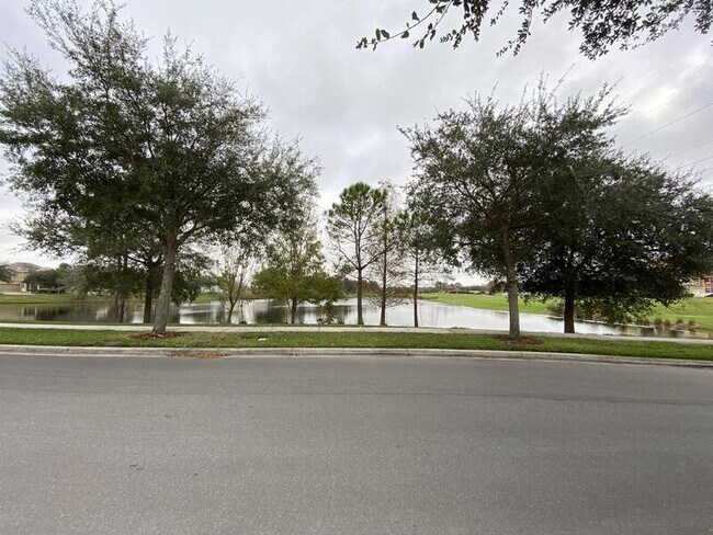 Building Photo - 14844 Black Cherry Trail