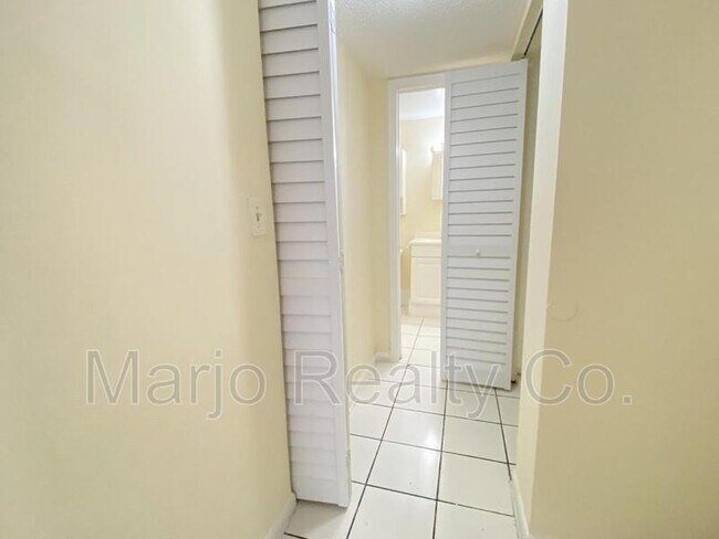 Foto del edificio - 3710 NW 21 St