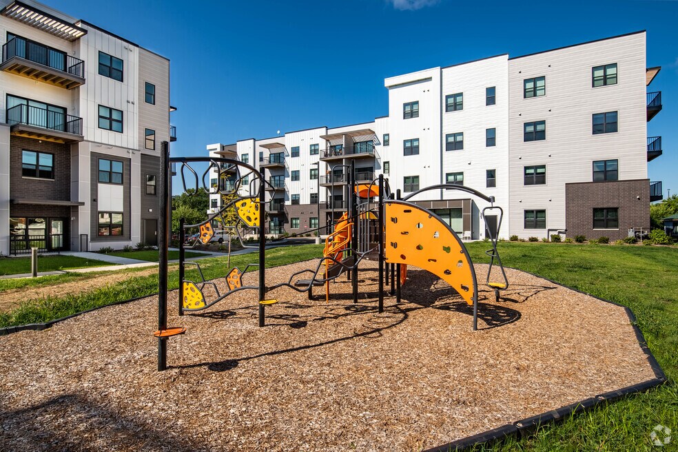 The Oscar Family Apartments