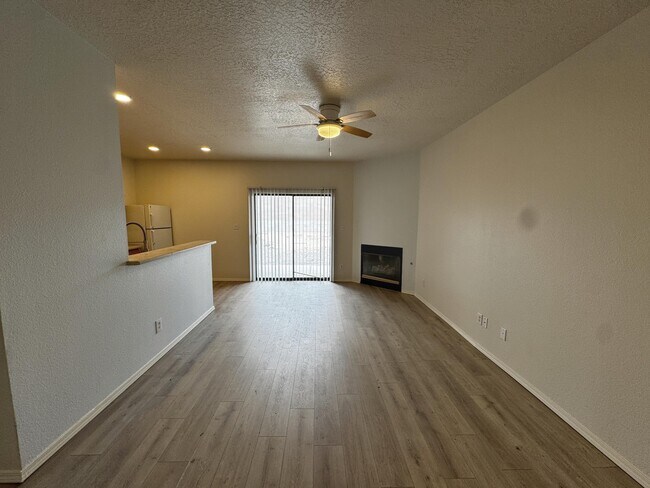 Building Photo - 1105 Meadowlark Way SE