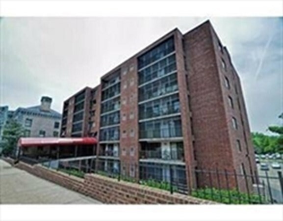 Primary Photo - 100 High St