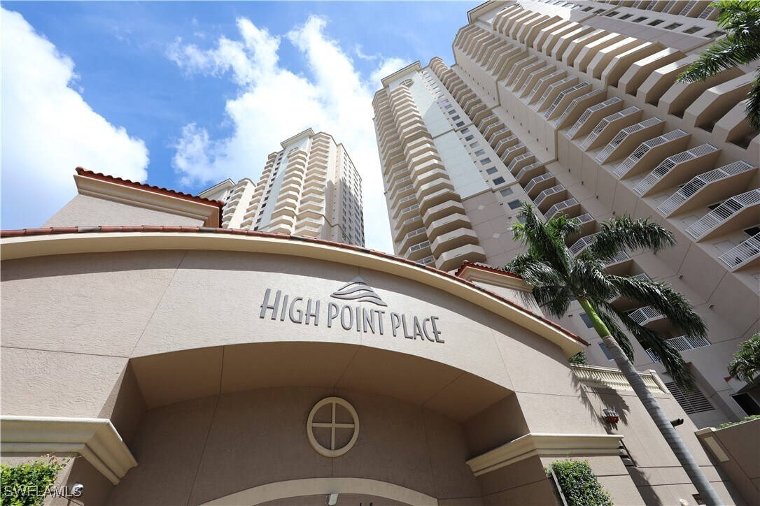 Foto principal - 2090 W First St