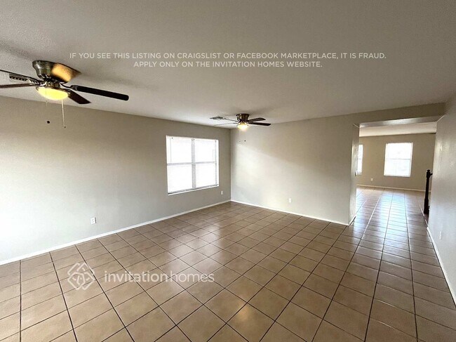 Foto del edificio - 11545 W Larkspur Rd
