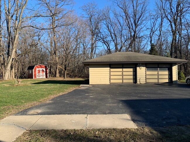Garage - 1157 Sage St