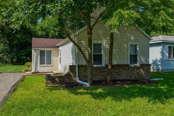 Primary Photo - 5690 Mulberry Ave