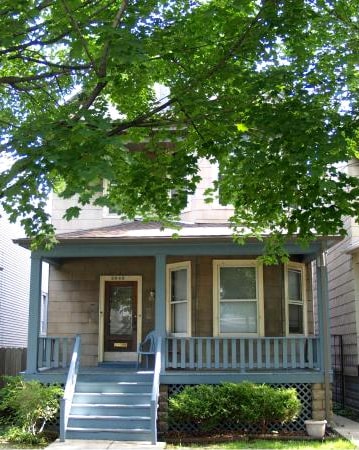 Building Photo - 2442 W Warner Ave