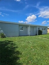 Building Photo - 2433 Deedra St
