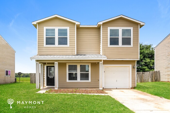 Primary Photo - Spacious 4 bedroom